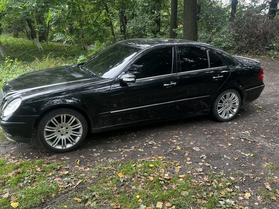 Продам мерседеса 211  2.6 бензин