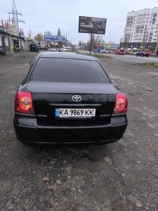 Автомобіль Toyota avensis. 2007 року.