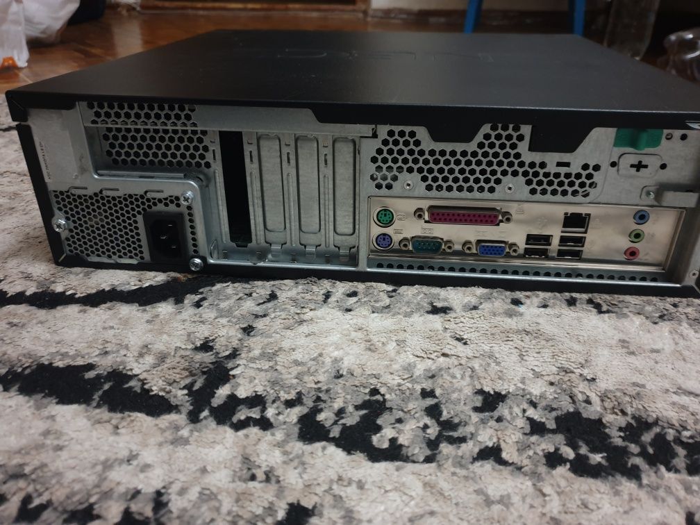 Фирменный системный блок NEC с клавиатурой и мышью