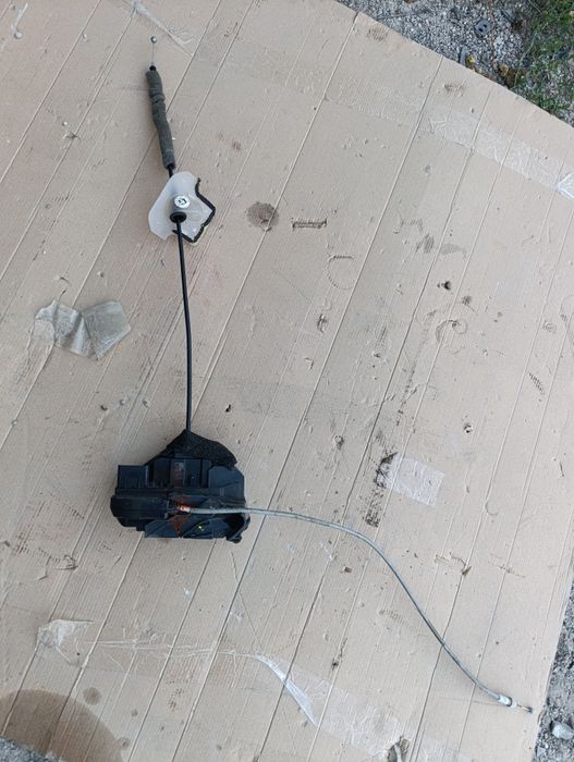 Замок передней левой двери Nissan Qashqai J10 3pin Оригинал