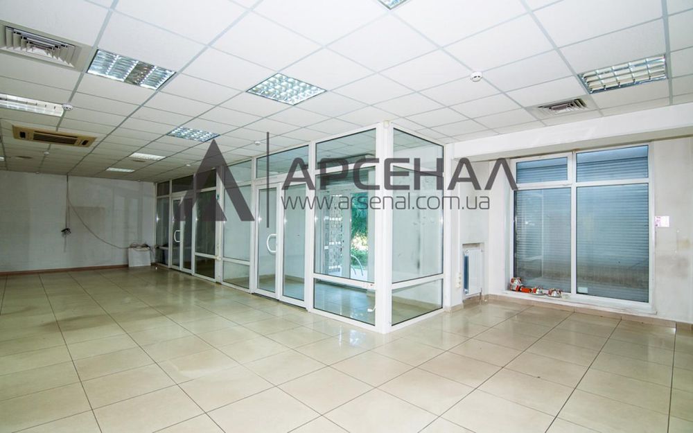 Приміщення в р-ні Малого ринку  - 174 кв.м.