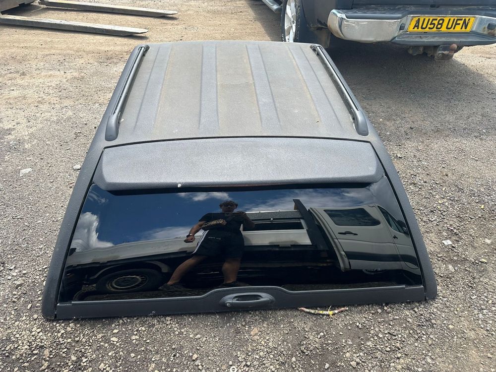 Nissan Navara Hard Top/twardy dach/ zabudowa paki