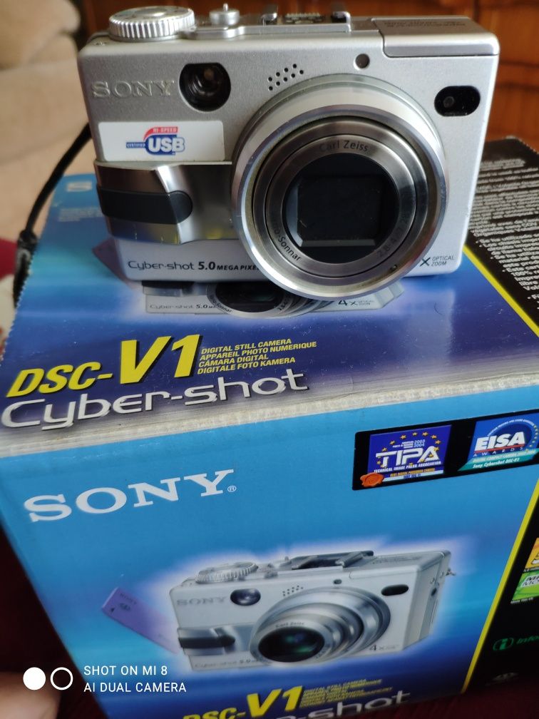 Máquina Fotográfica Digital Sony DSC-V1 Cyber-shot