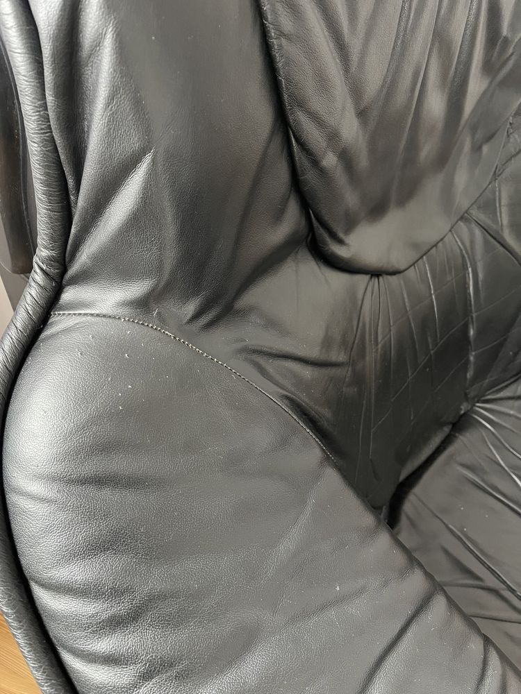Skórzany czarny komplet wypoczynkowy kanapa fotele
