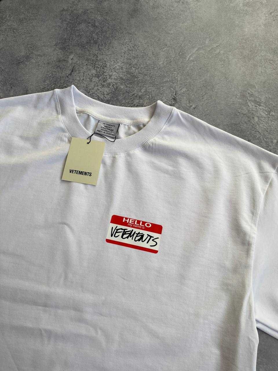 Футболка VETEMENTS Hello белая Оверсайз