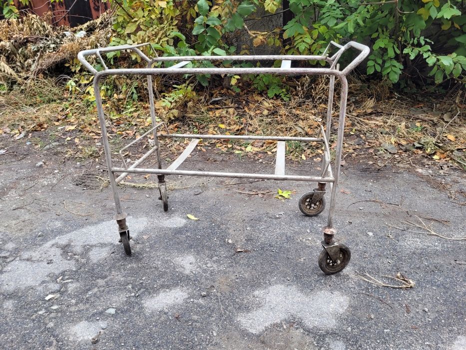 Тележка тачка на колёсиках