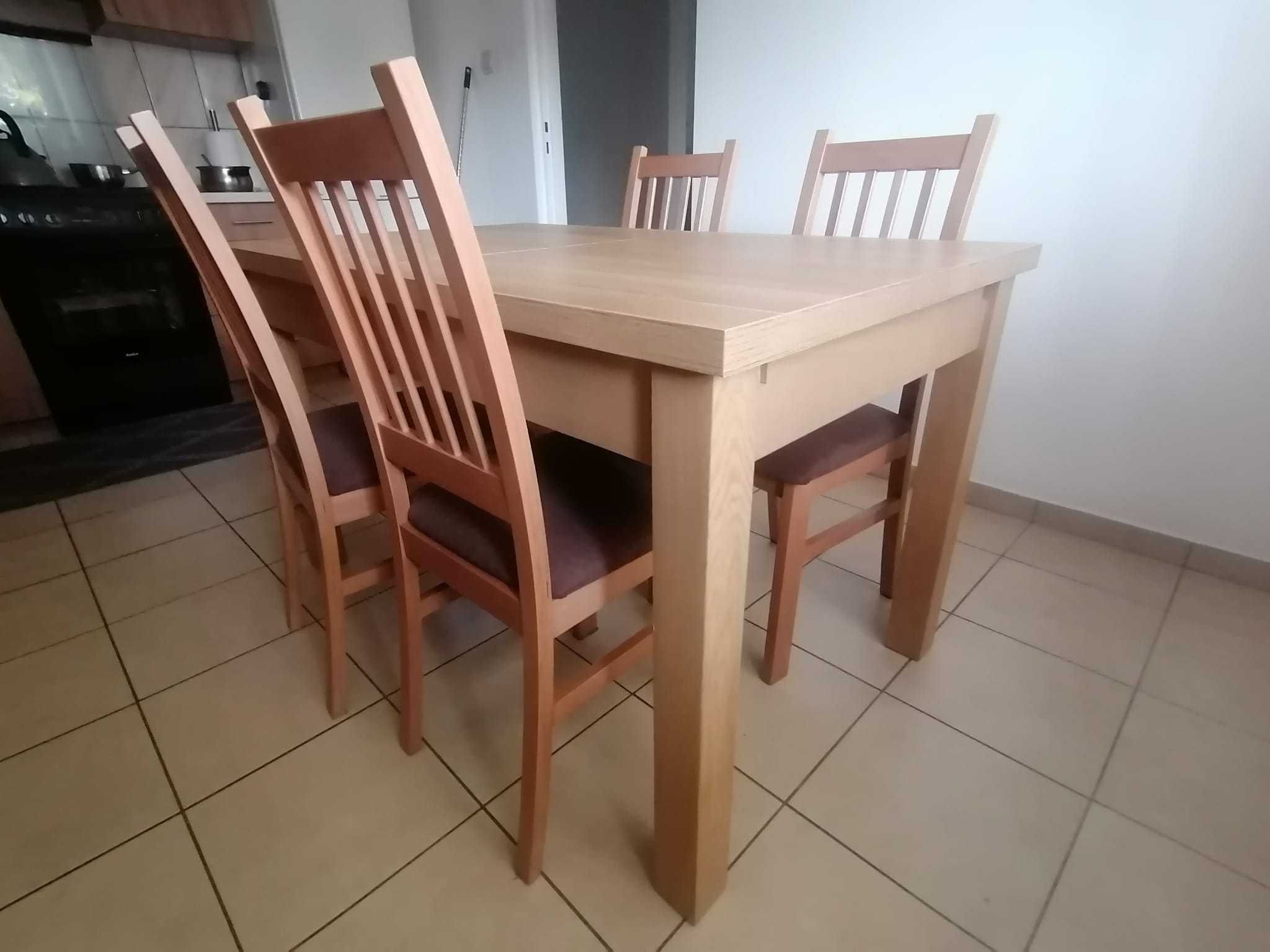 Stół rozkładany / 6 krzeseł / brak śladów użytkowania