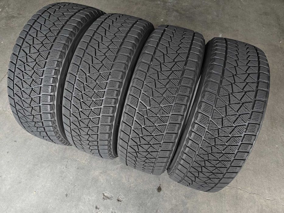 R18 225 60 шини зимові Bridgestone Blizzak DM-V2 японські липучки