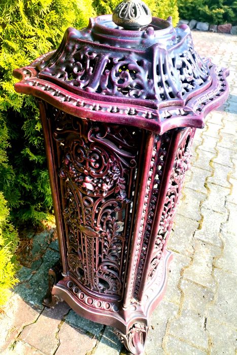 Kominek żeliwny z przełomu XIX i XX wieku - Bretania