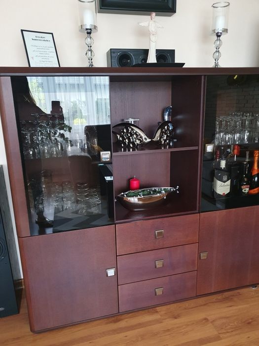 Meble do  pokoju i jadalnii