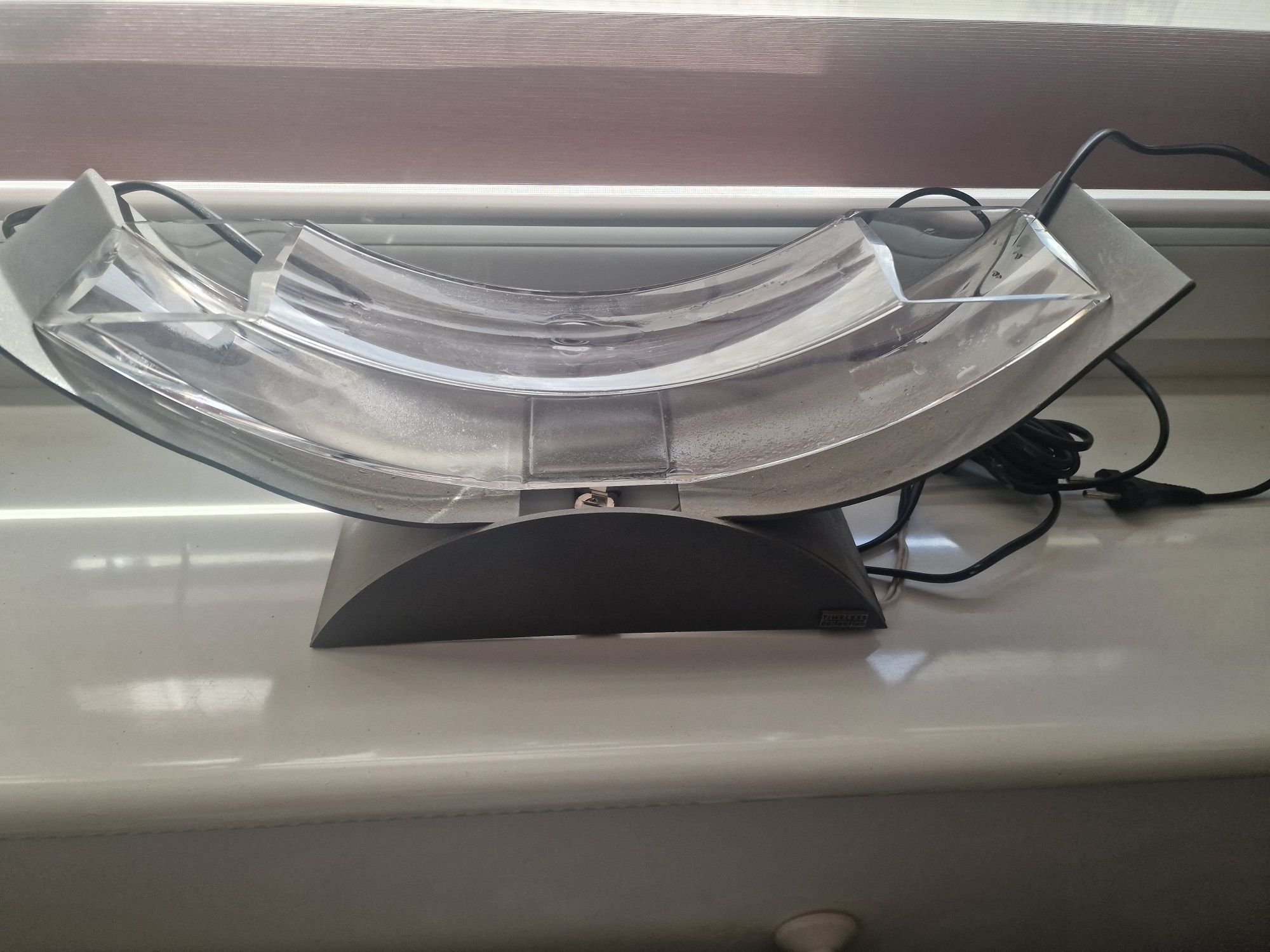 Lampa ozdobna, halogenowa, szklana, dekoracja, wystroj wnętrza