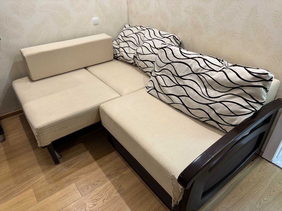 Срочно продам диван. Качественный раскладной 2 спальный диван кровать