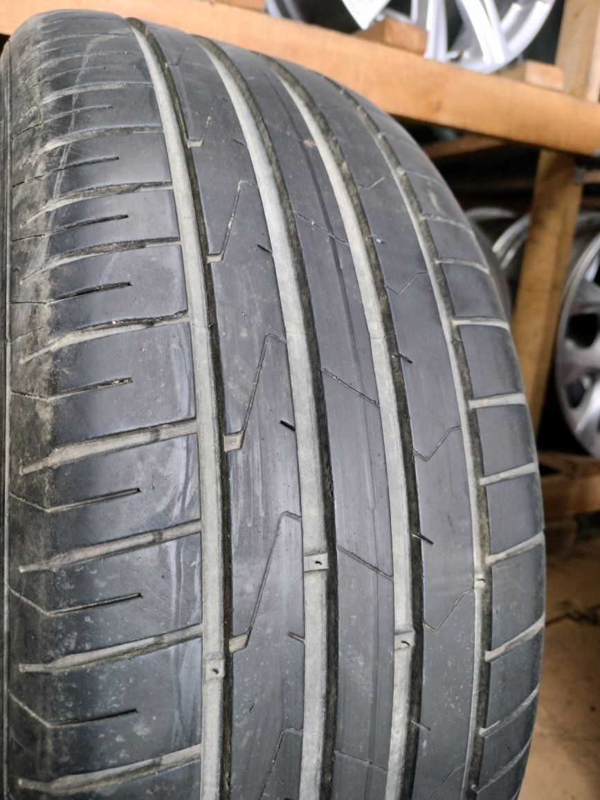 076 TSM Komplet opon letnich 205/60/R16 92H Hankook Ventus Prime3