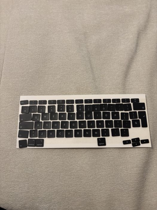 Klawisze do Apple MacBook A2141 / A2179 / A2289 / A2337 / A2338