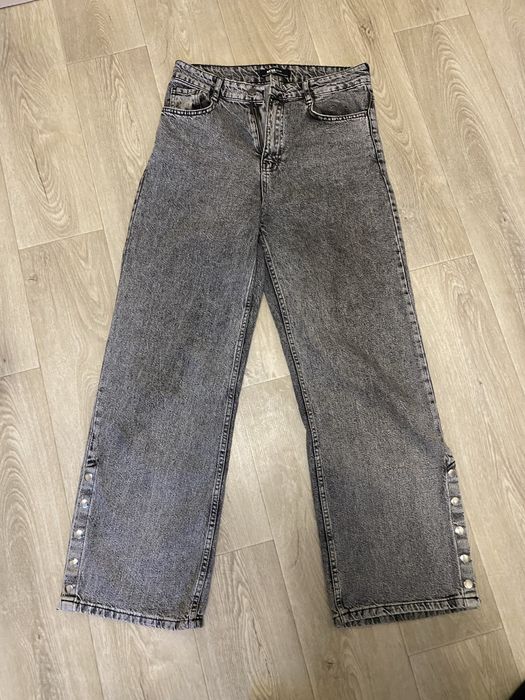 Жіночі сірі та сині джинси