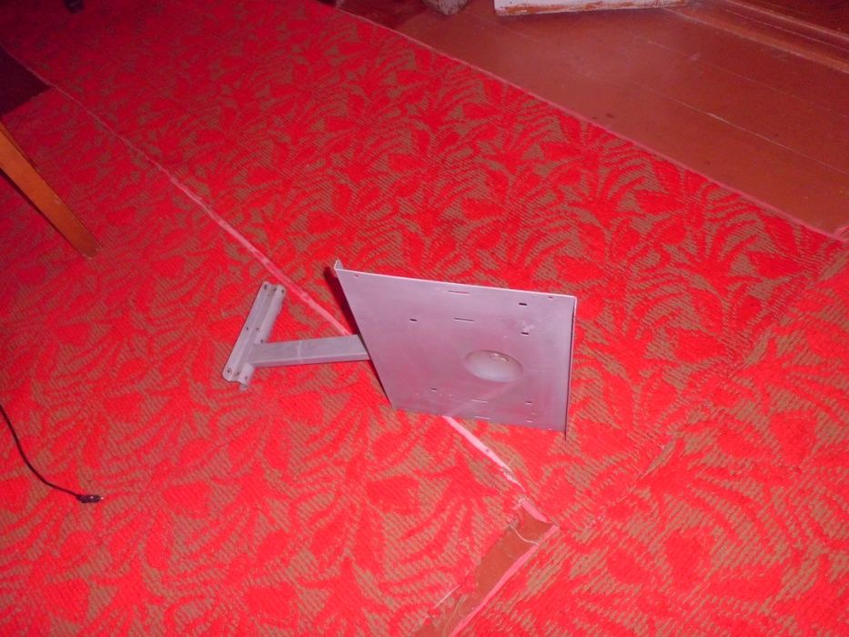 Подставка кронштейн поворотный настенный под ТВ