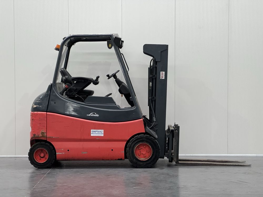 Empilhador Linde 3000Kg - Elétrico