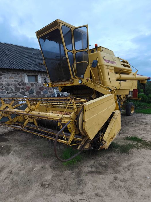 Kombajn New Holland 1550