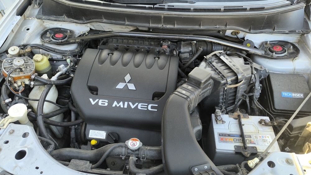 Mitsubishi outlander XL