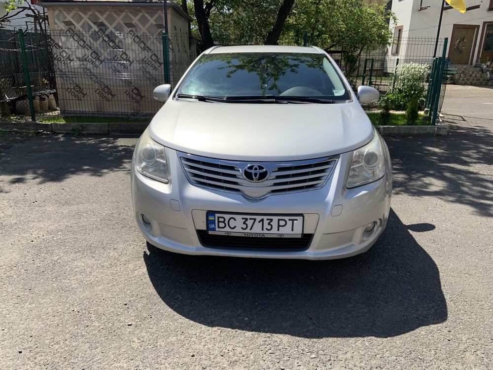 Toyota Avensis 2011