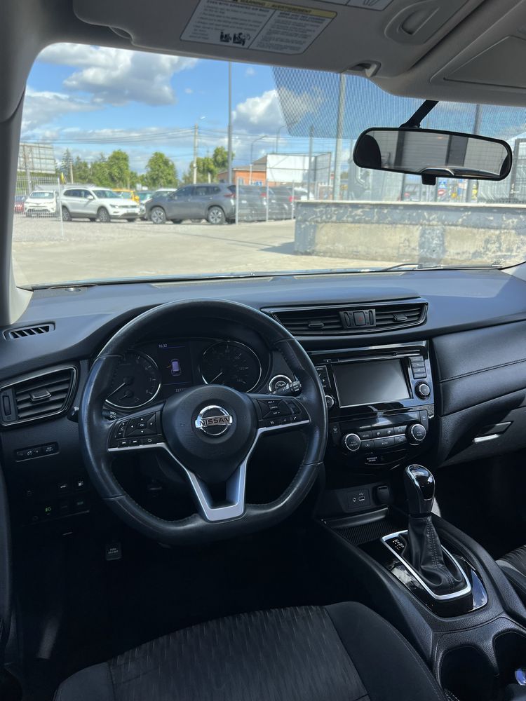Продам Nissan Rogue SV