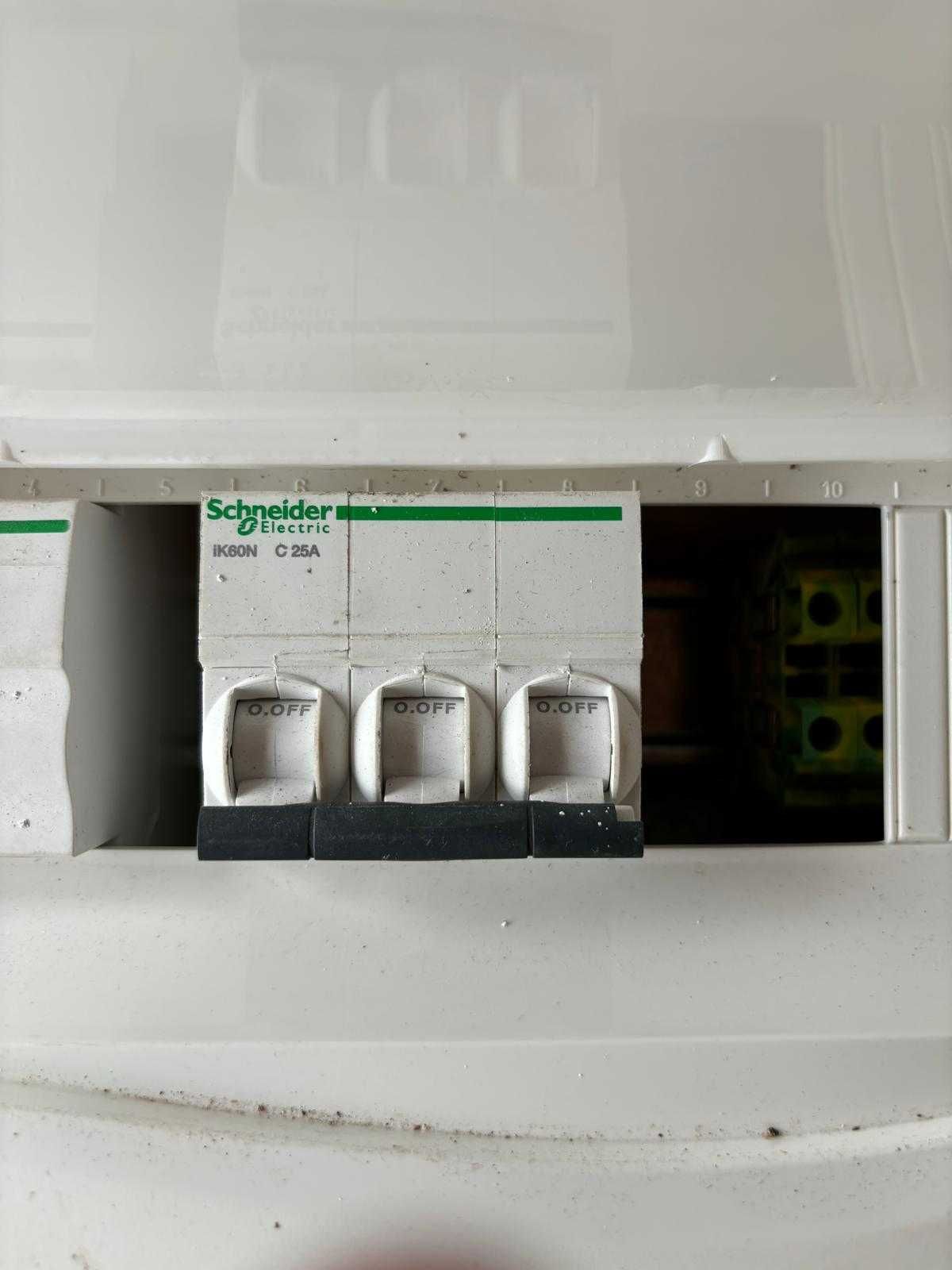 Vendo Quadro Elétrico Exterior Novo - Completo e Pronto para Uso