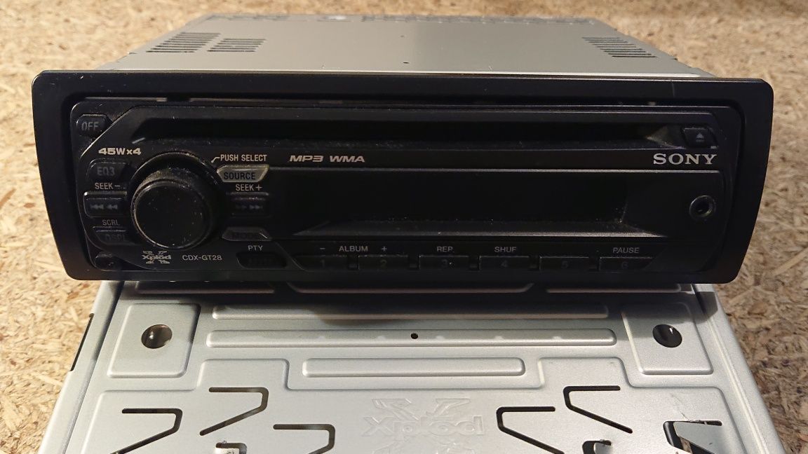 Radio Sony CDX-GT28
