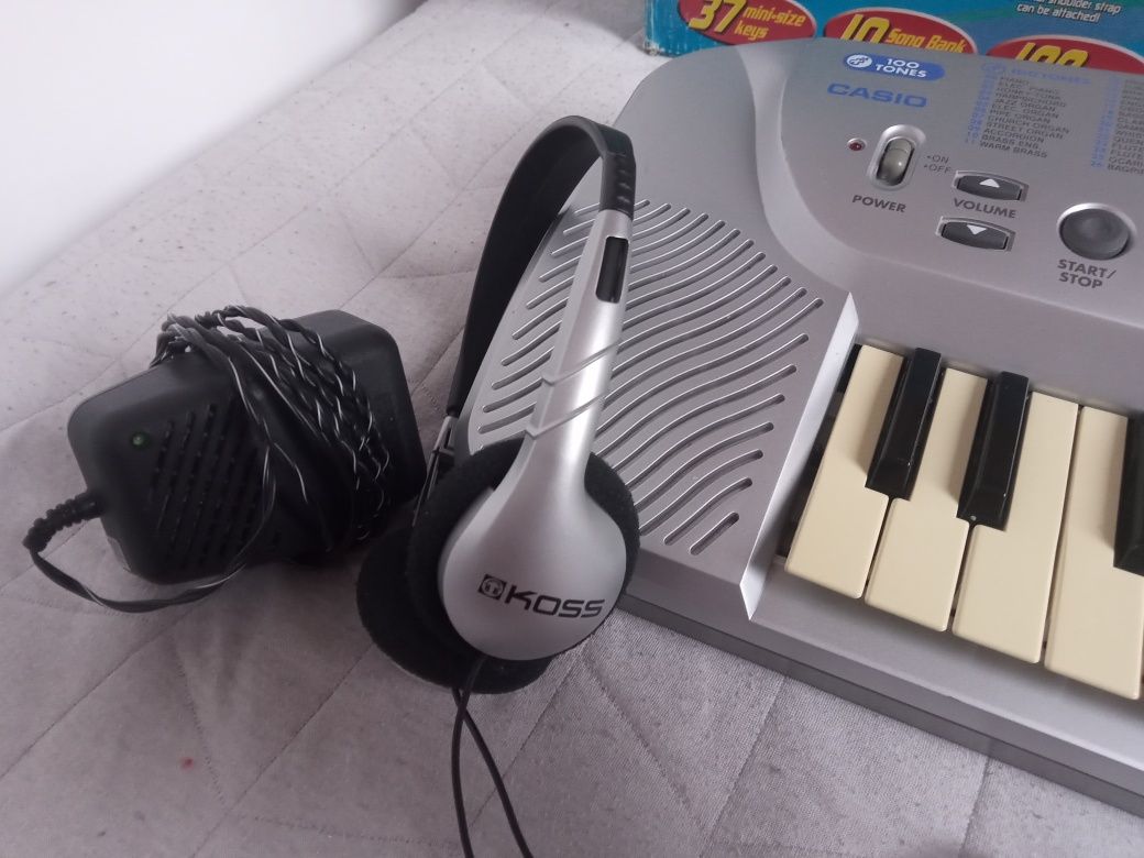 Song bank keyboard CASIO SA-75