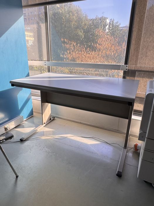 Secretária de Escritório Cinza