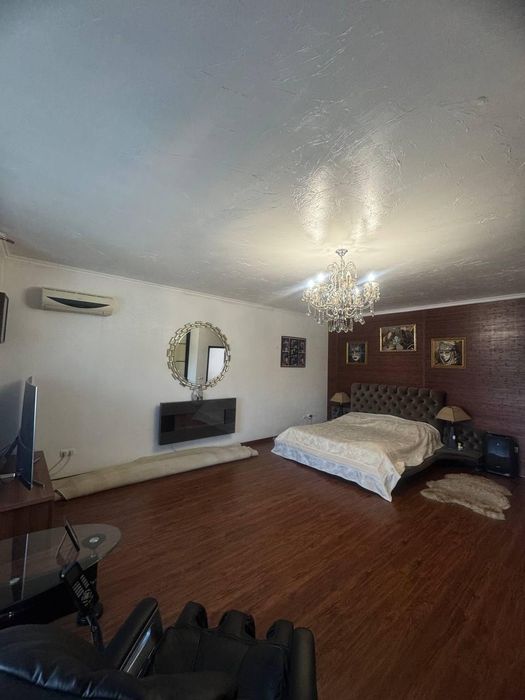 В продаже двухэтажный дом с ремонтом (209-993)