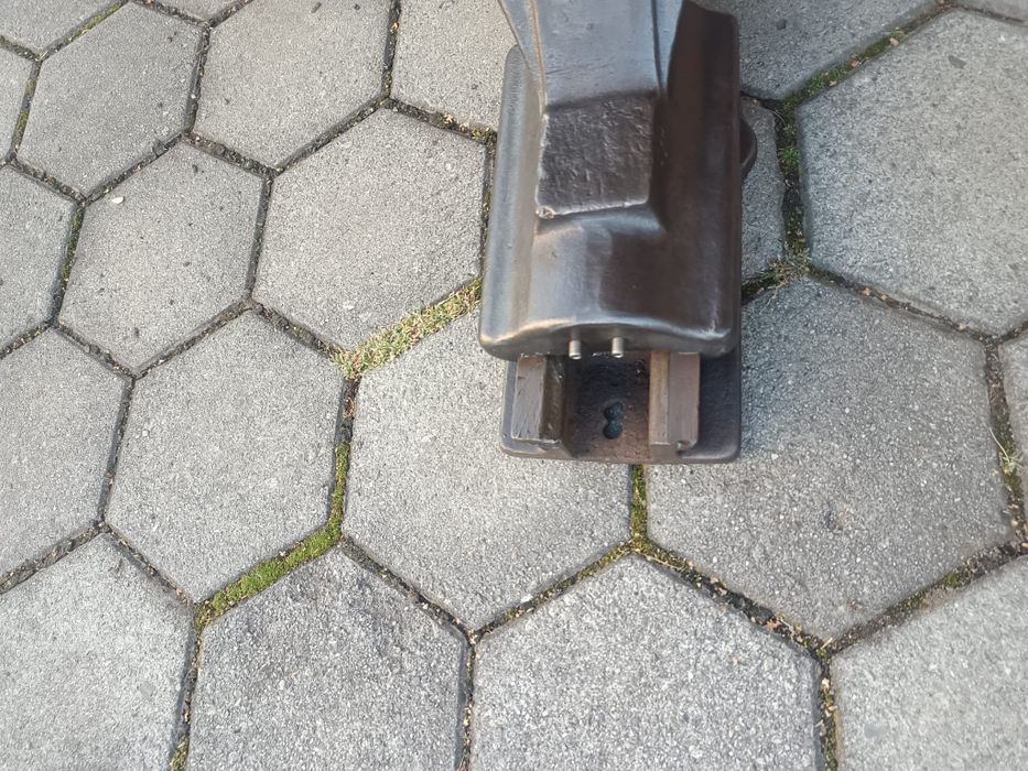 Duże imadło 25 kg , szczeki 15 cm . Stan bdb!