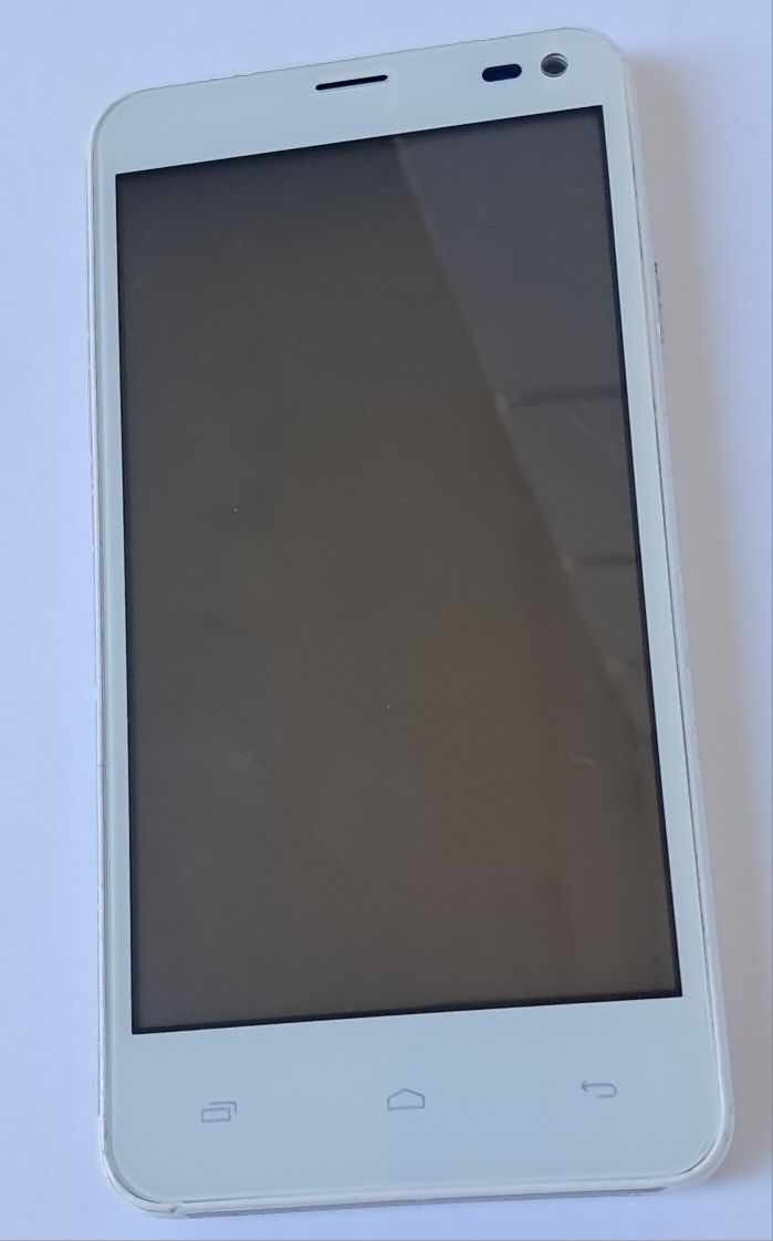 Смартфон Fly IQ4416 Era Life 5