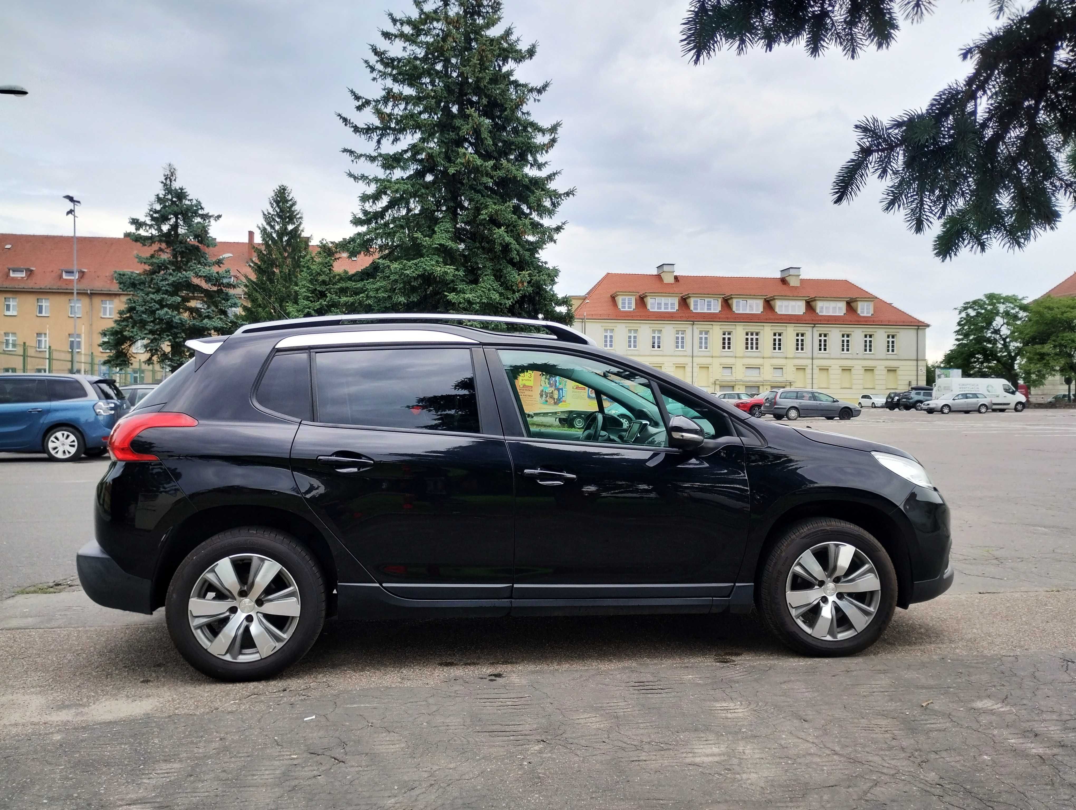 Peugeot 2008 Crossover 1,2 benzyna zadbany nawigacja