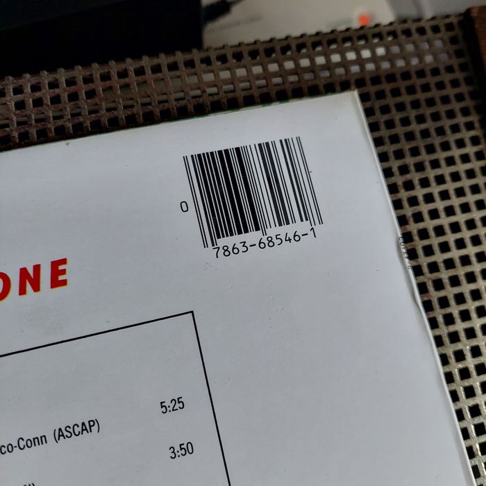 Nina Simone - Little Girl Blue
Lado A com risco superficial audível