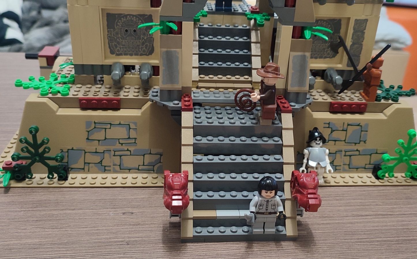 LEGO Indiana Jones 7627 „Świątynia Kryształowej Czaszki”.