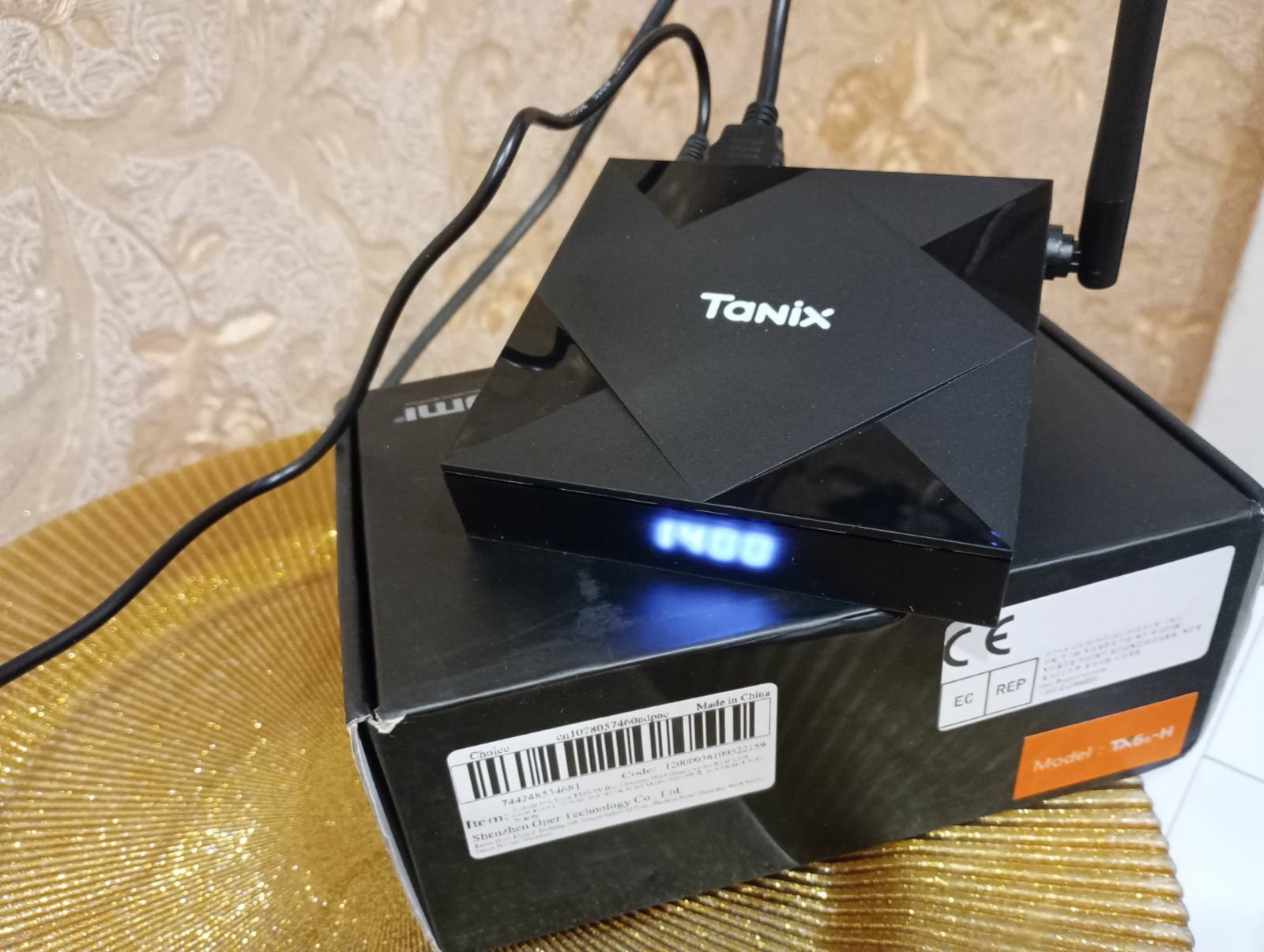 Андроид ТВ бокс Tanix tx6s-h, память 4/64