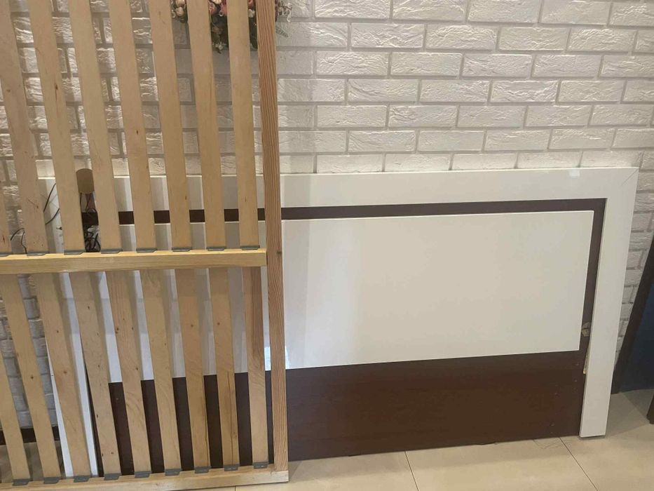 Łóżko używane 160/200 + materac+ szafka nocna