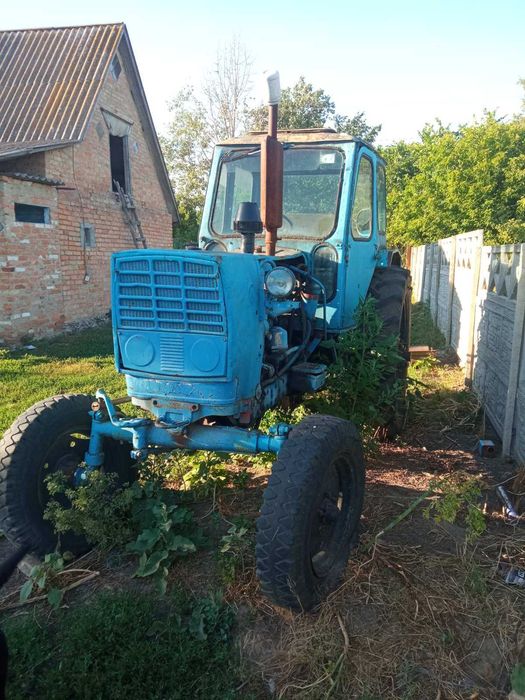 Сільгосптехніка.
Продам  трактор ЮМЗ-6 
Робочий стан
