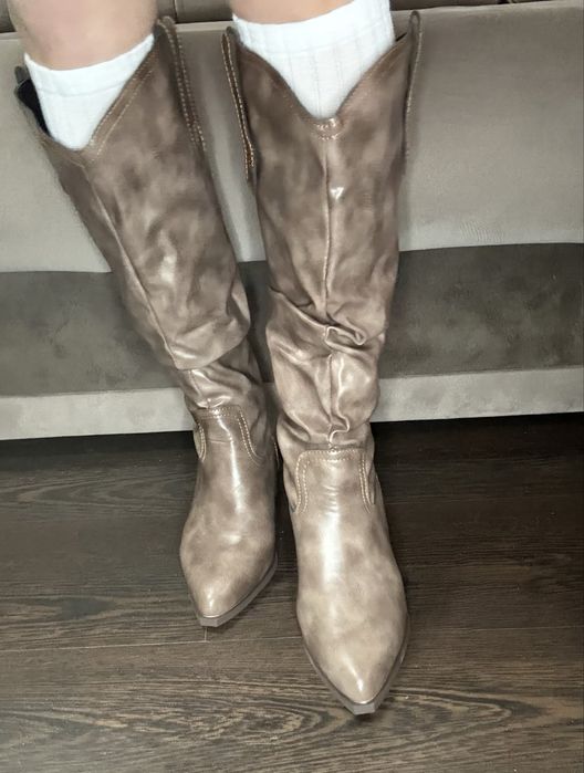 Козаки жіночі трендові коричневі 38 - 39 розмір