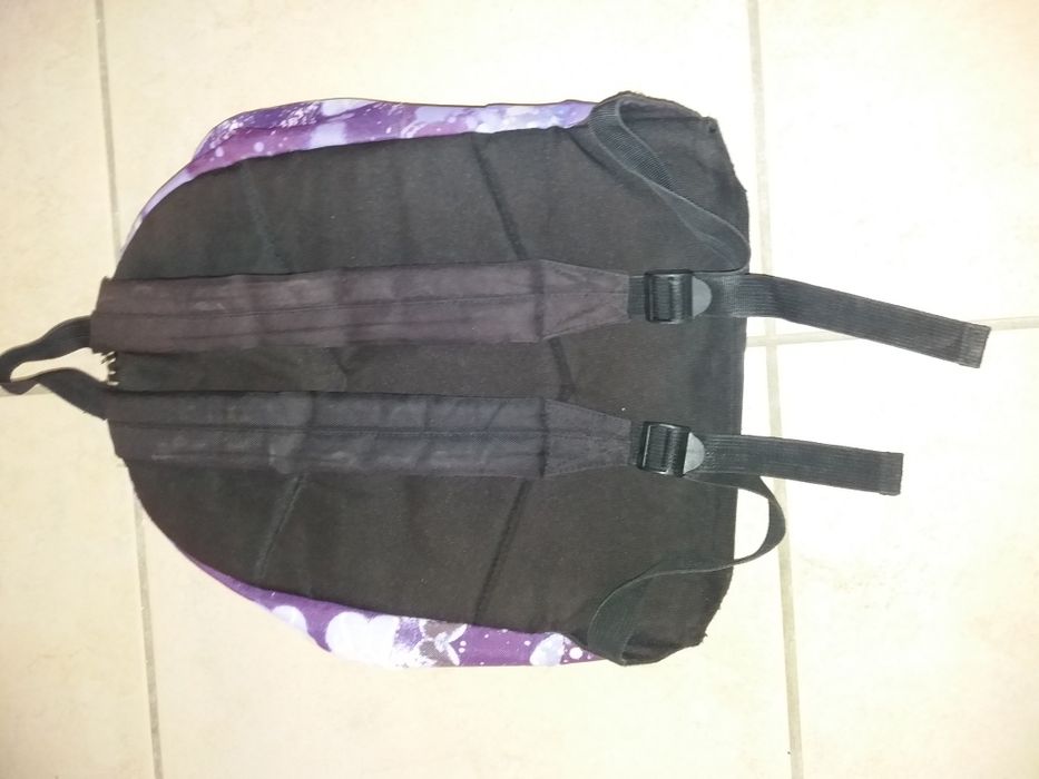 Mochilas escolares impecáveis