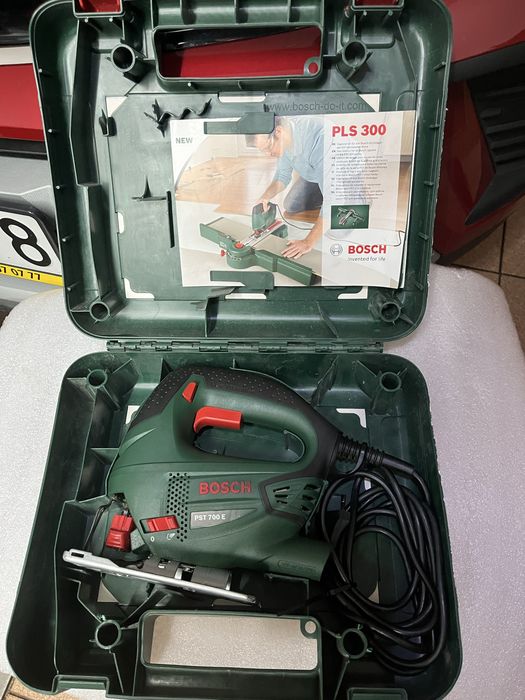wyrzynarka BOSCH  PST 700 E stan jak nowa
