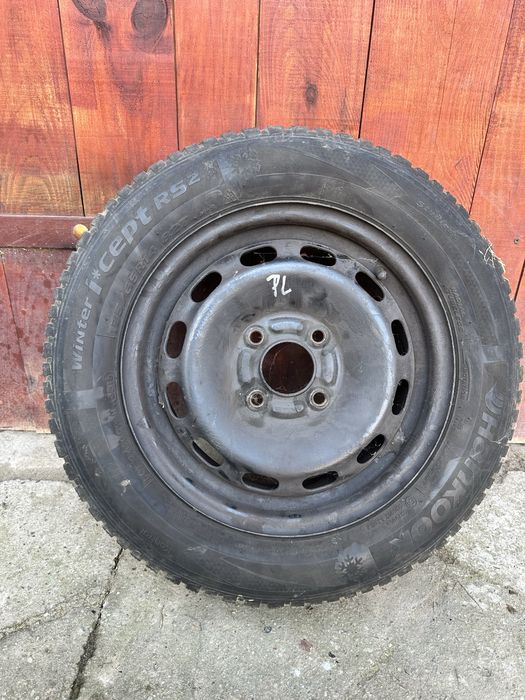 Opony zimowe Hankook r14 z felgami.