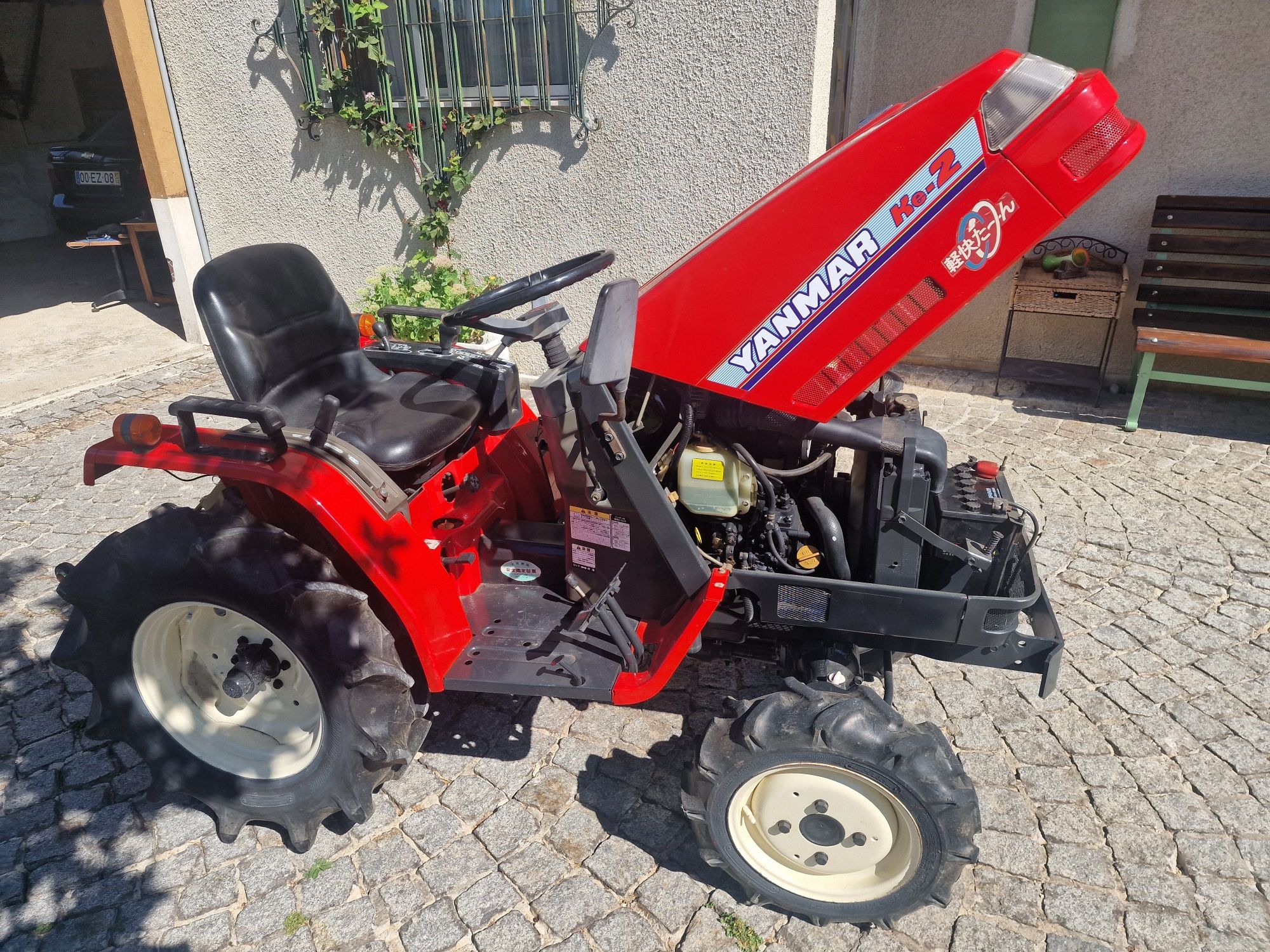Mini Trator todo em muito bom estado