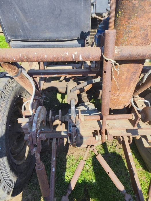 Трактор саморобний з навісним обладнанням