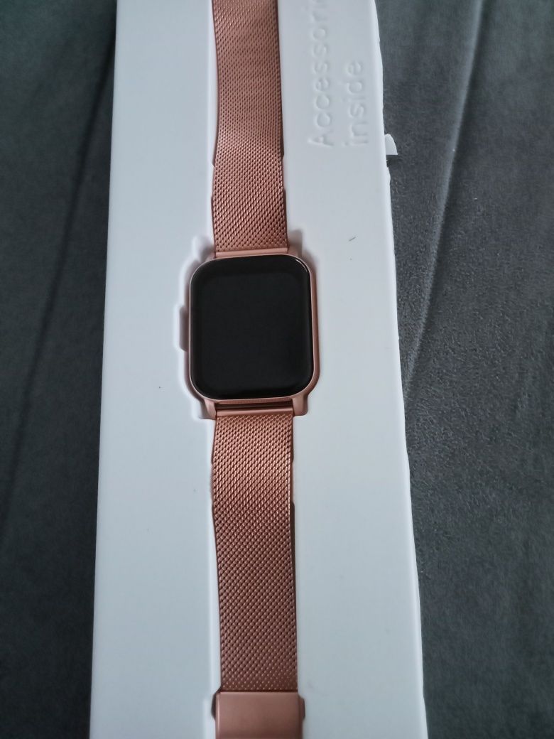 Smartwatch CS2 golden