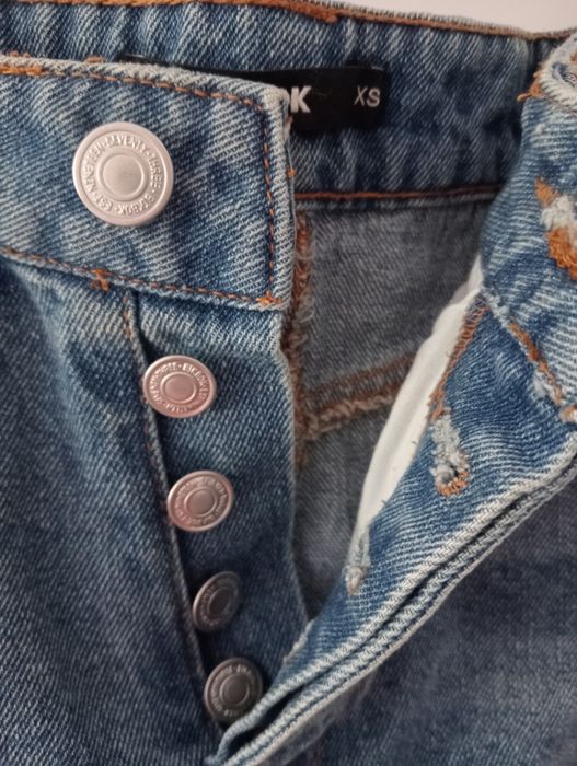 Mini spódniczka jeansowa z przetarciami BIK Bok # XS