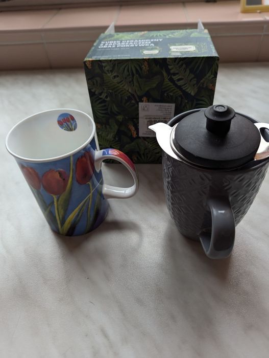 Kubek nowy "Dla dziadka" z zaparzaczem i dla babci w tulipany -kpl.