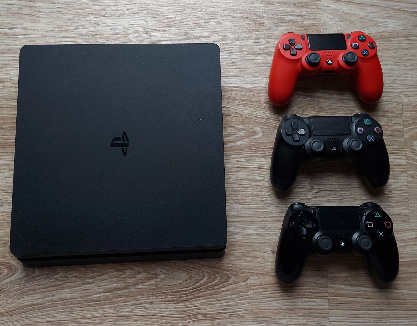 Konsola PlayStation 4 slim 1 TB czarny