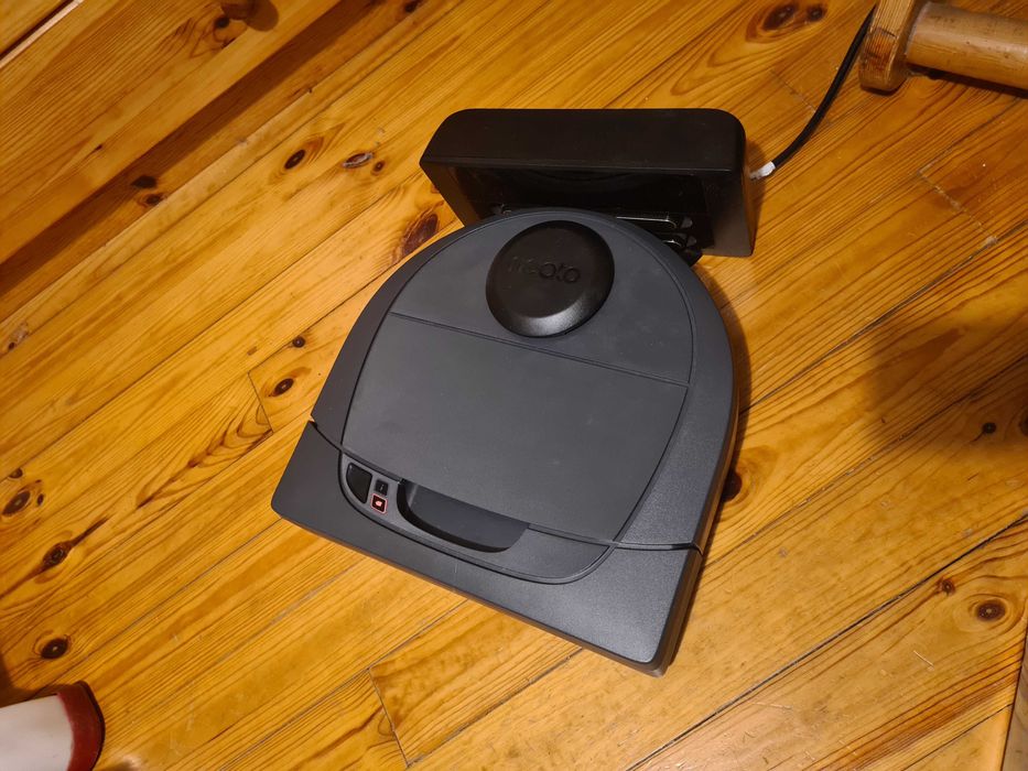 Robot odkurzający sprzątający Neato d3 connected