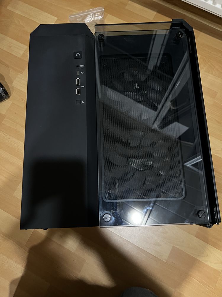 Obudowa Corsair Crystal Series 680X RGB High Airflow TG Black